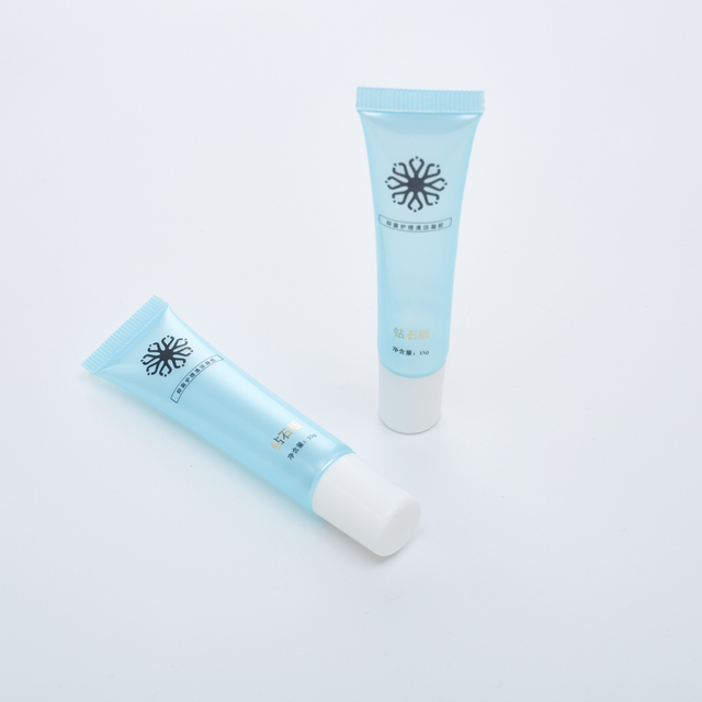 10g 15g Gel mỹ phẩm Đầu vòi dài rỗng Ống mềm