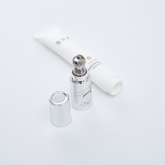 Đầu massage rung bằng điện Kem dưỡng mắt đ&oacute;ng g&oacute;i ống mềm